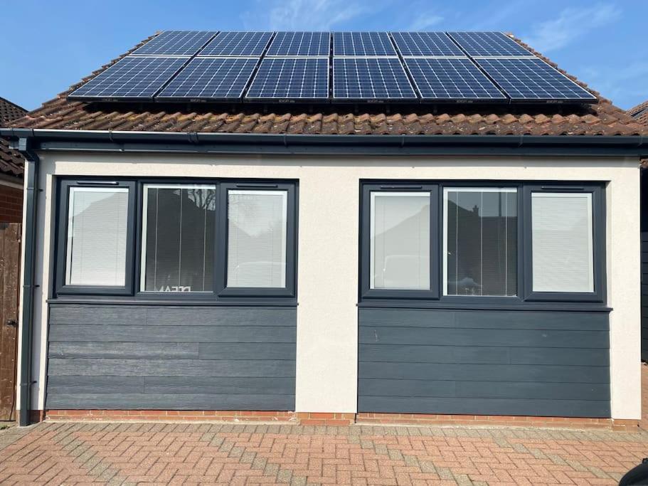 Modern Spacious Annex -Ground Floor Brightlingsea Exterior photo